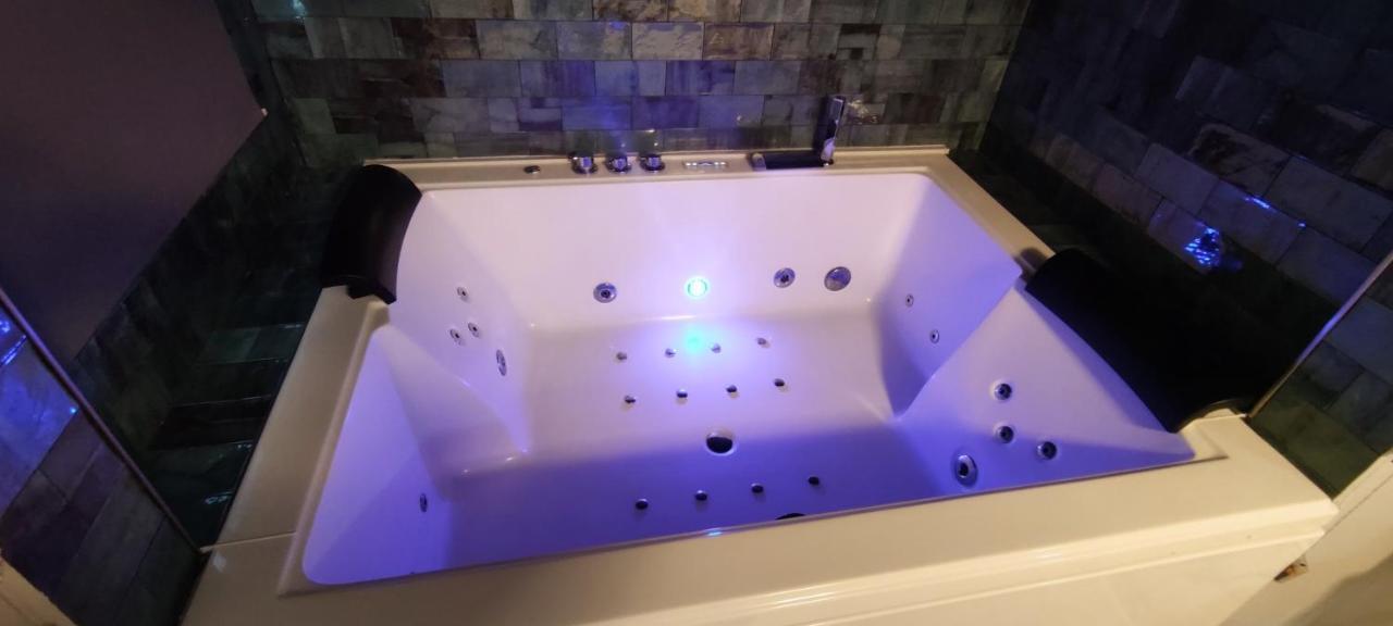 ヘレスLatorre Jacuzzi Jerezアパートメント エクステリア 写真